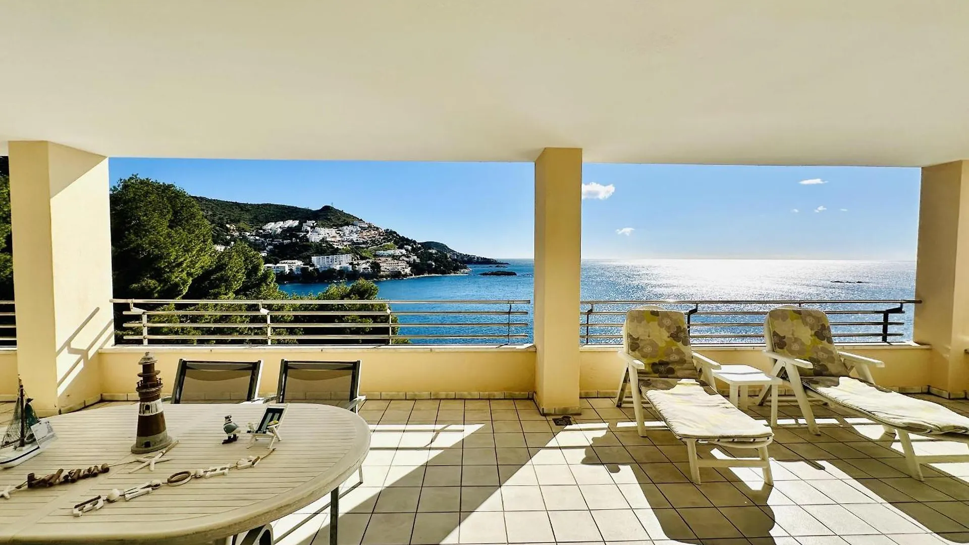 Vacaciones Zona Privilegiada: Frente Al Mar Con Terraza, 2 Hab., Rutas De Senderismo, Canyelles Petites - Es-258-72 Roses