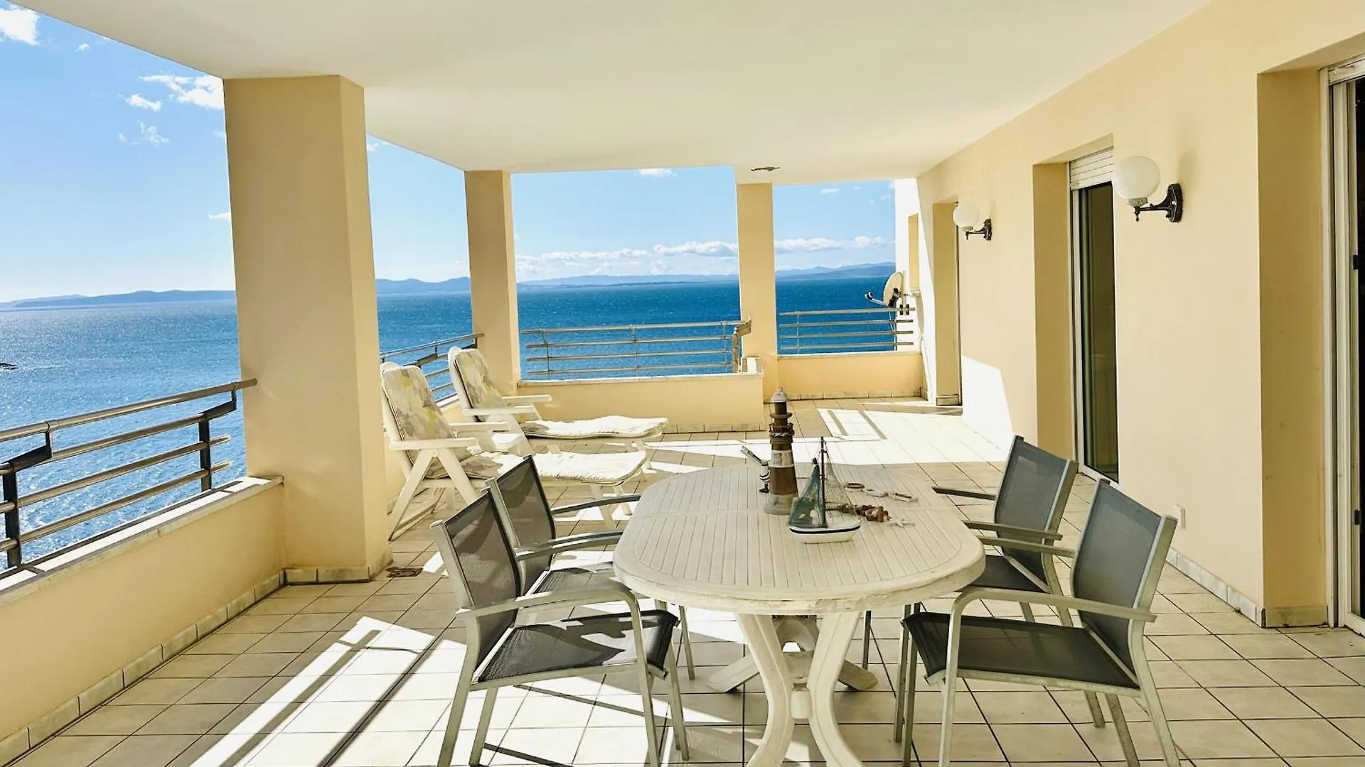 Vacaciones Zona Privilegiada: Frente Al Mar Con Terraza, 2 Hab., Rutas De Senderismo, Canyelles Petites - Es-258-72 Roses 0*,